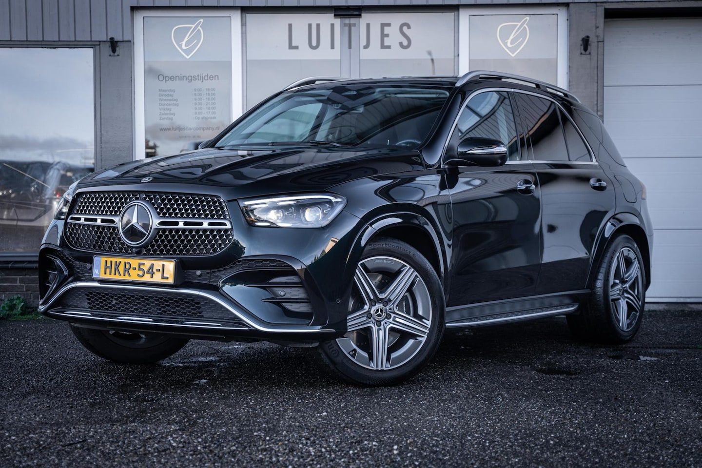 Mercedes-Benz GLE-Klasse - 400e 4MATIC AMG Facelift I Pano I Burmester I MultiBeam I 360° I Trekhaak I Luchtvering I - AutoWereld.nl