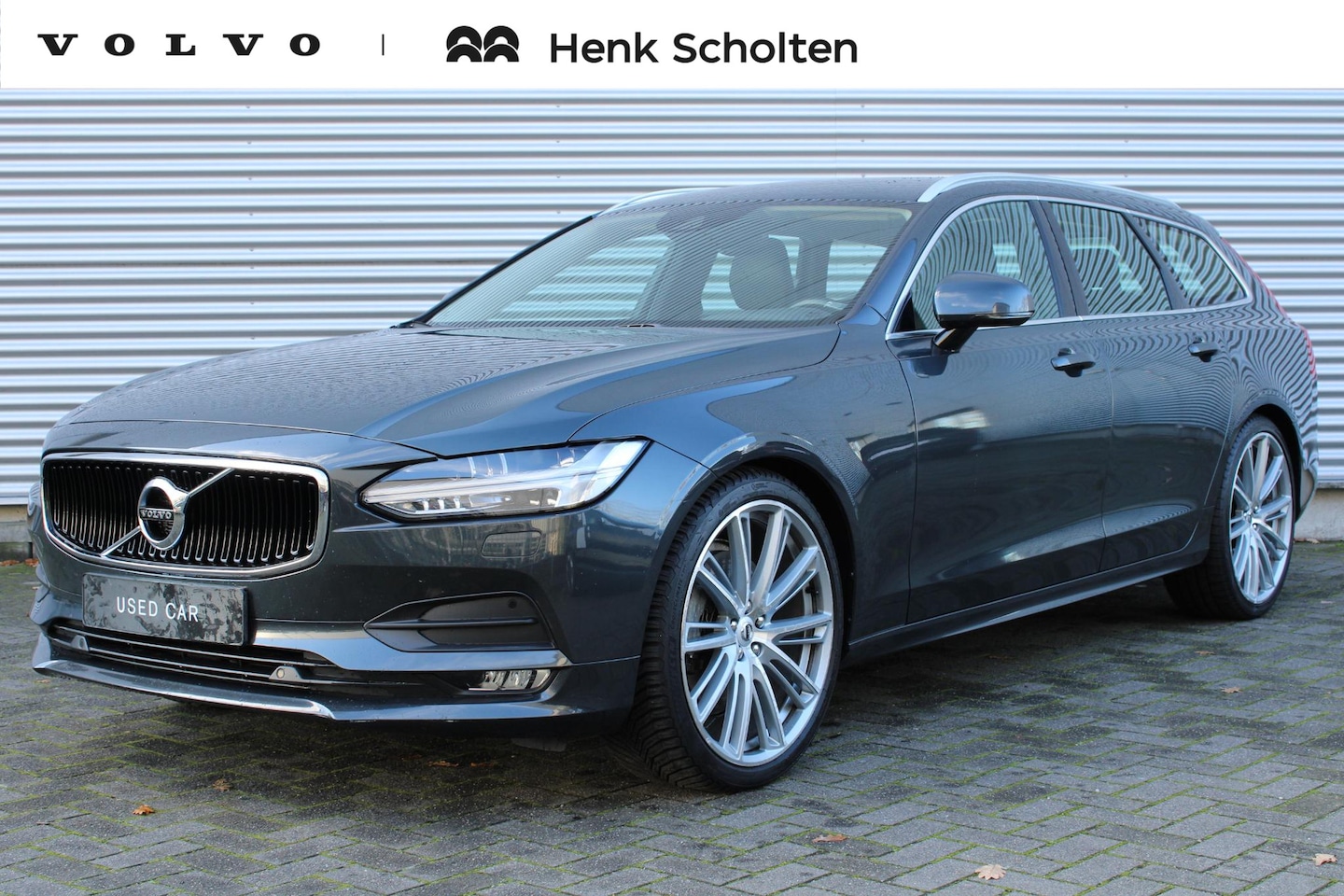 Volvo V90 - T4 Automaat Momentum | Parkeerverwarming | Stoelverwarming | Parkeersensoren voor + achter - AutoWereld.nl