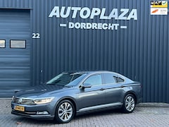 Volkswagen Passat - 1.6 TDI Business Edition|PDC|Leder|Navi|Carplay|Dealer Onderhouden