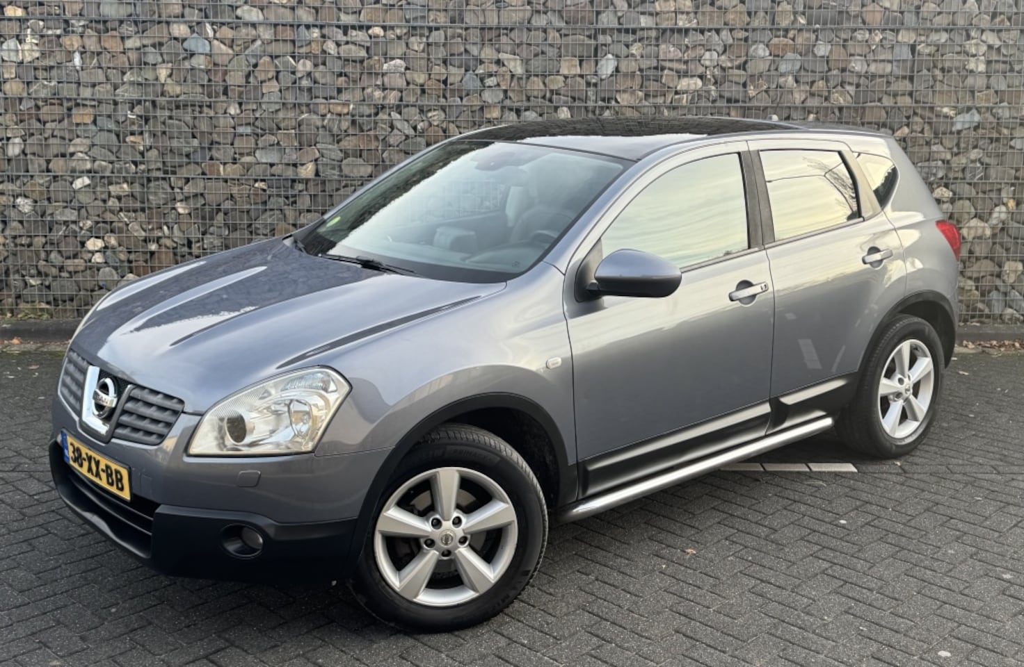 Nissan Qashqai - 2.0 AUTOMAAT 4WD PANO TREKHAAK - AutoWereld.nl