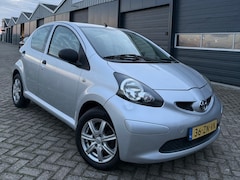Toyota Aygo - 1.0-12V