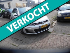 Volkswagen Golf - 2.0 GTI dsg pano elek pak nap apk
