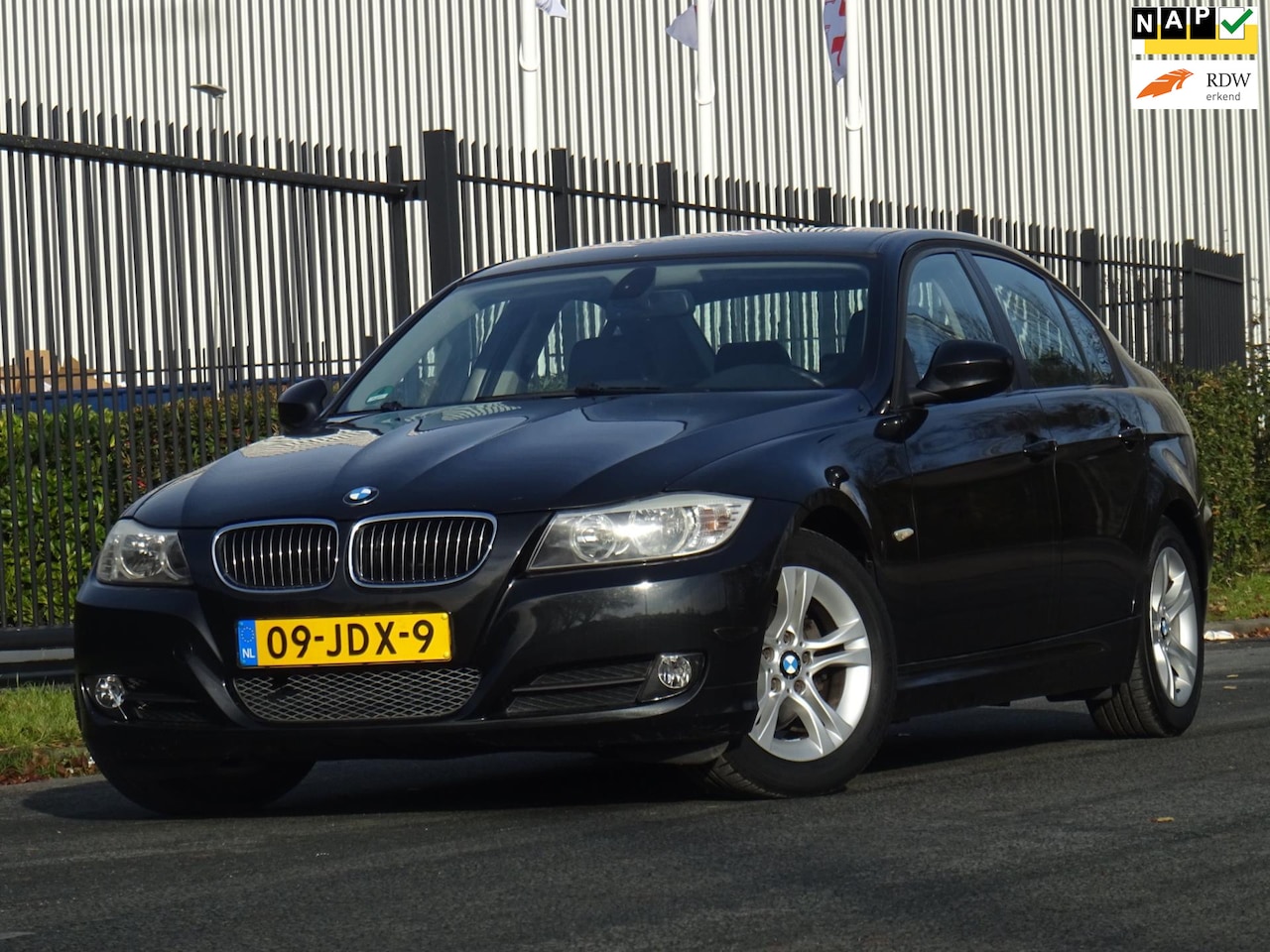 BMW 3-serie - 318i High Executive NAP/LEER/NAVI/PDC/APK - AutoWereld.nl