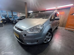 Ford S-Max - 2.0 Titanium / Clima / Pdc / Cruise