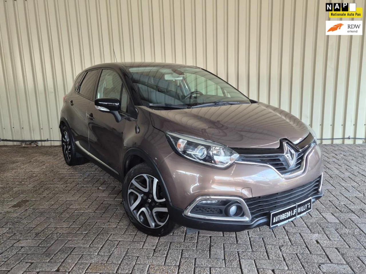 Renault Captur - 0.9 TCe | 2e EIG | AIRCO | CRUISE | KEYLESS | NAVI |Start/ Stop| PDC | CAMERA |LMV| Nw APK - AutoWereld.nl