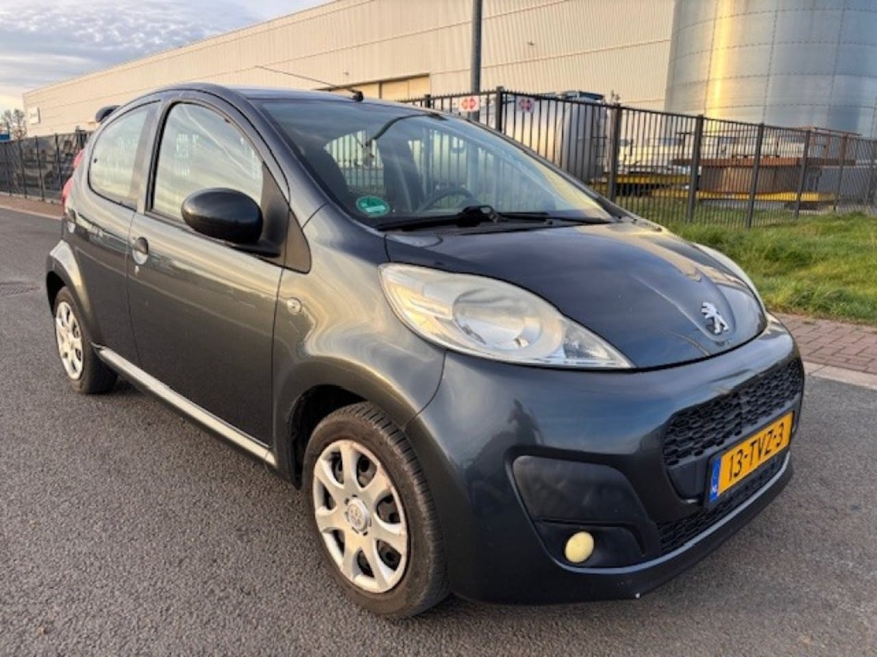 Peugeot 107 - 1.0 Blue Lease 1.0 BLUE LEASE - AutoWereld.nl