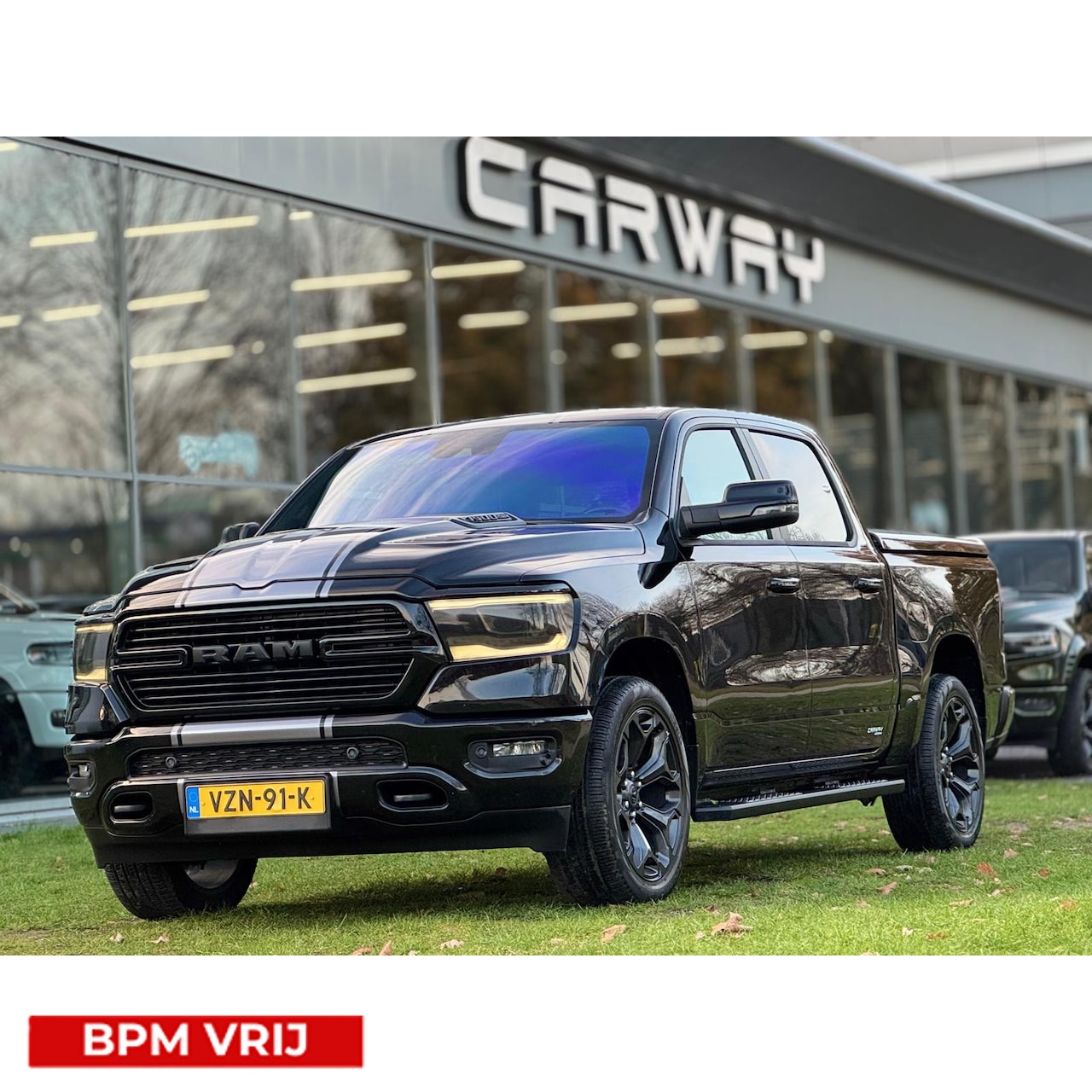 Dodge Ram Pick Up - BJ2024 5.7 V8 4x4 Laramie Night 22inch / PANO / LPG / NL-AUTO - AutoWereld.nl