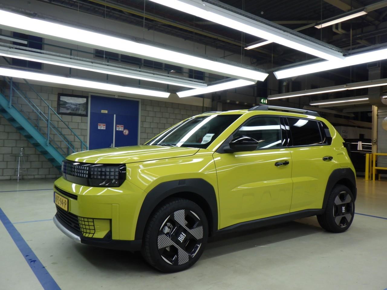 Fiat Grande Panda - La Prima 11 kW 44 kWh | Stuur/Stoelverwarming | Navigatie | Achteruitrijcamera | Full-LED - AutoWereld.nl