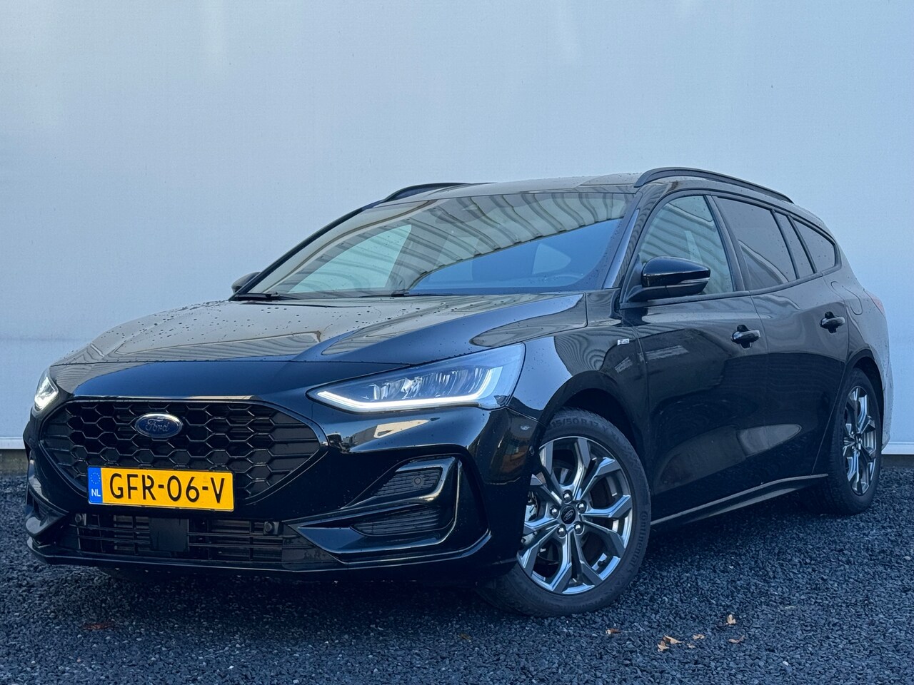 Ford Focus Wagon - 1.0 EcoBoost M-Hybrid ST Line 166PK AUT | Apple Carplay/Android Auto | Verwarmde Sport Stu - AutoWereld.nl