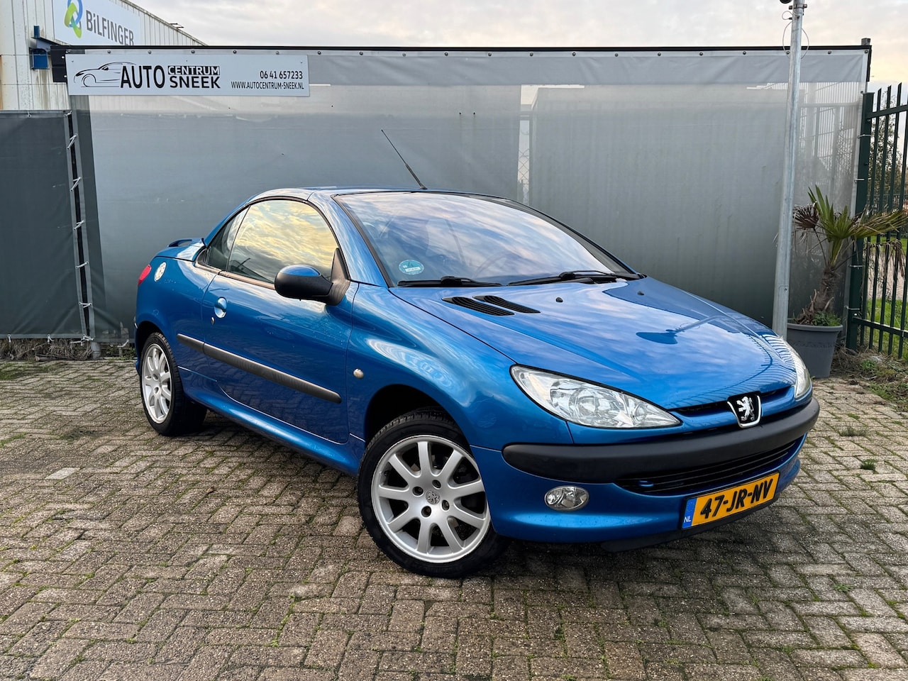 Peugeot 206 CC - 1.6-16V - Airco - APK 04-26 - AutoWereld.nl
