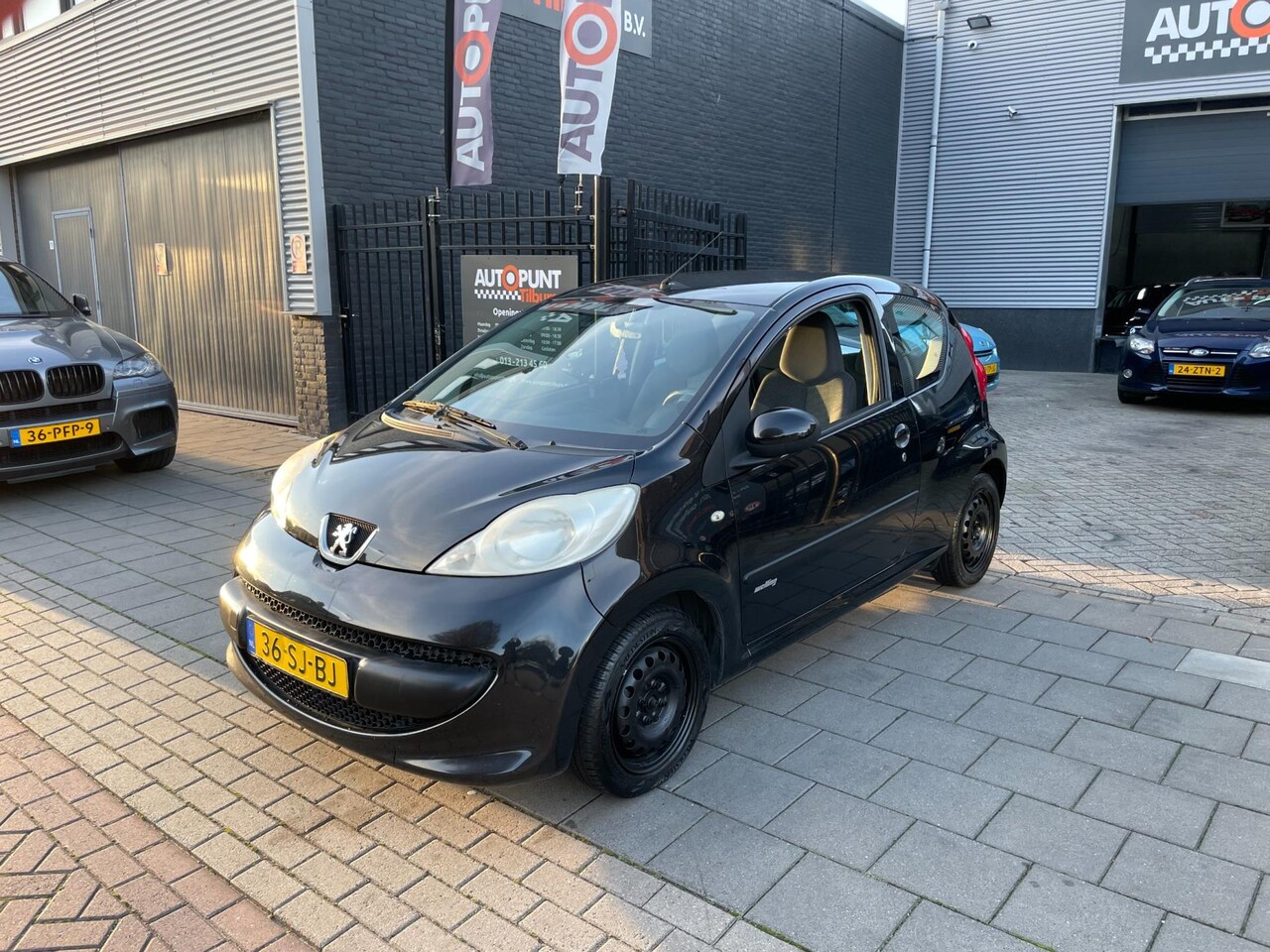 Peugeot 107 - 1.0-12V XS Stuurbekrachtiging Airco NAP APK 1 Jaar - AutoWereld.nl