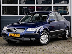 Volkswagen Passat - 2.0-20V Arctic | Climate control | Cruise control | Trekhaak