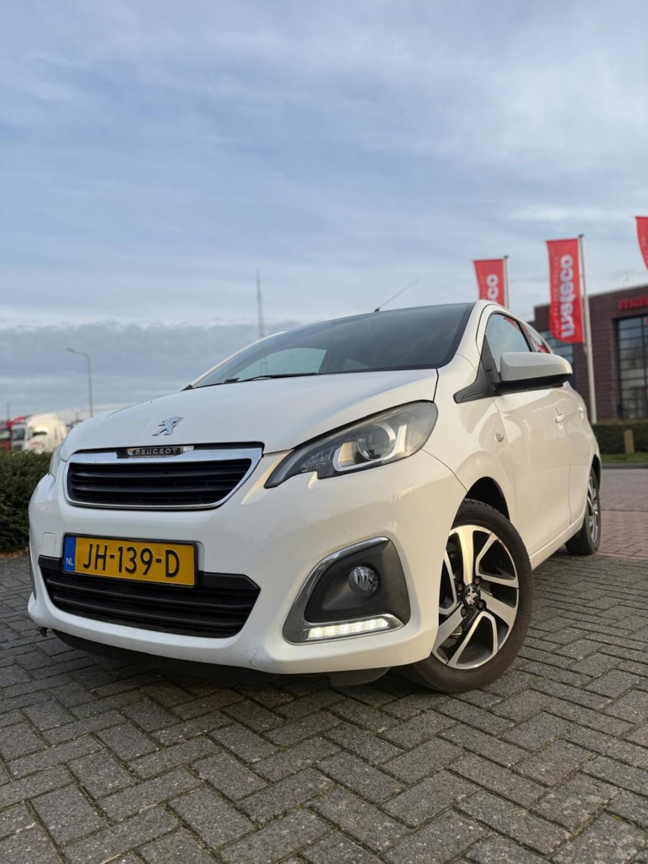 Peugeot 108 - 1.0 VTi Allure 1.0 VTi Allure - AutoWereld.nl