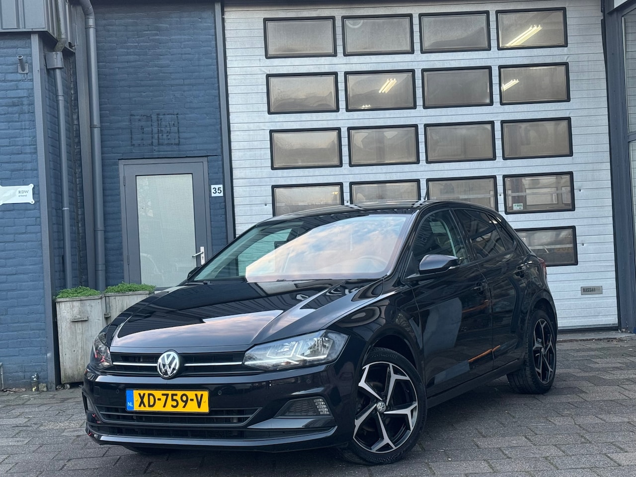 Volkswagen Polo - 1.0 TSI Comfortline Business | Clima | Cruise | CarPlay - AutoWereld.nl