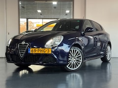 Alfa Romeo Giulietta - 1.6 JTDm Progression | Trekhaak | Airco | Cruise | L.M. Velgen