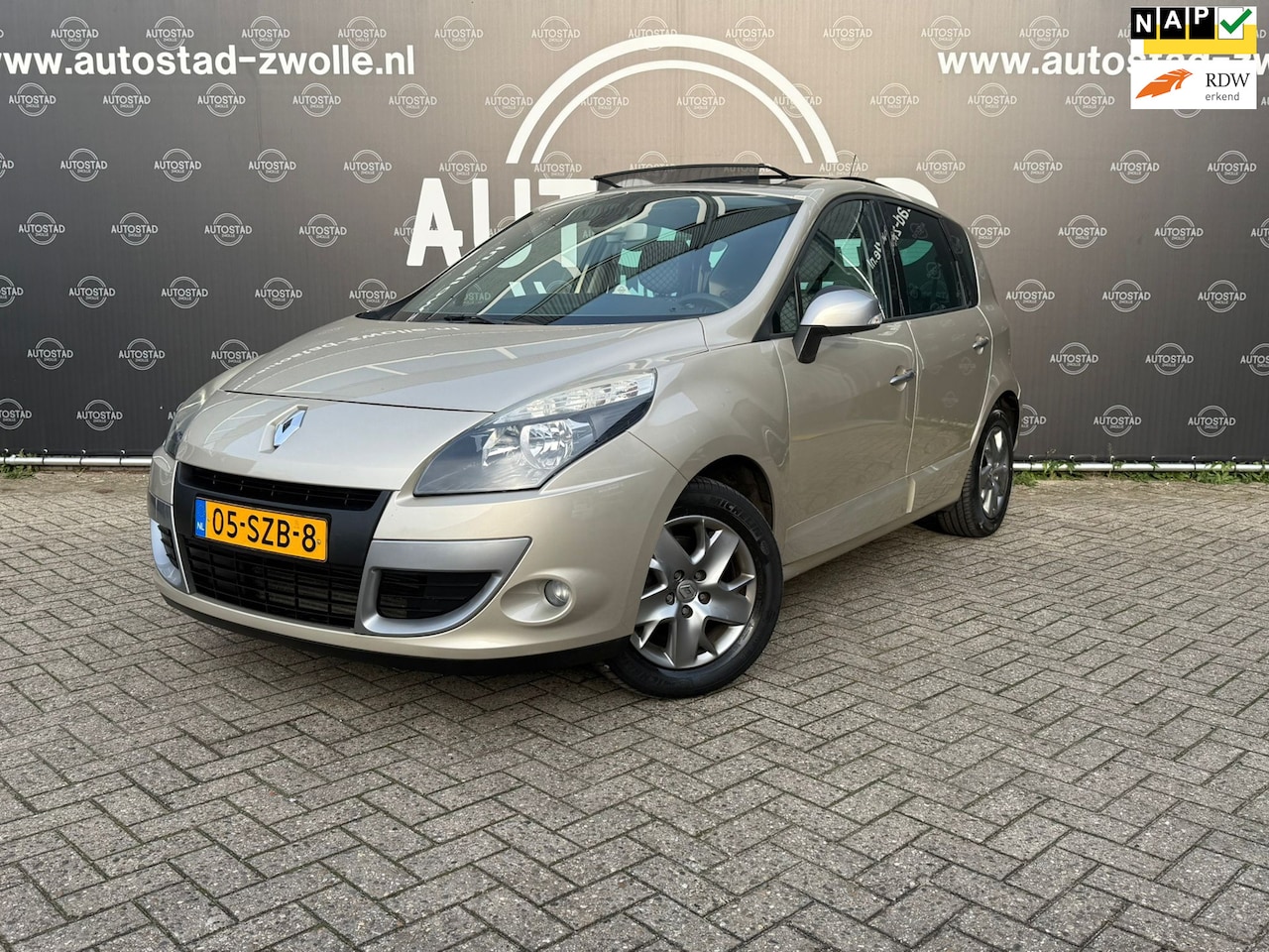 Renault Scénic - 1.4 TCE Parisienne Pano/Apk/cruise/navi/Trekhaak - AutoWereld.nl