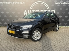 Volkswagen T-Roc - 1.5 TSI Style Business Automaat/Nap/Apk/Navi/Cruise/