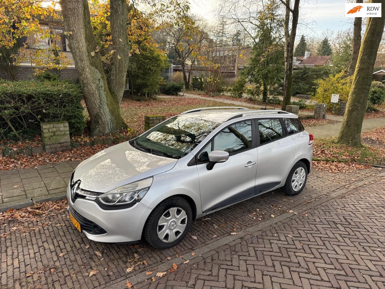 Renault Clio Estate - 1.5 dCi ECO Expression| Navi| NAP| Winterbanden - AutoWereld.nl