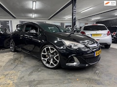 Opel Astra GTC - 2.0 Turbo OPC 320pk schaalstoelen