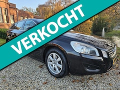 Volvo V60 - 1.6 T4 Momentum AIRCO/cruise