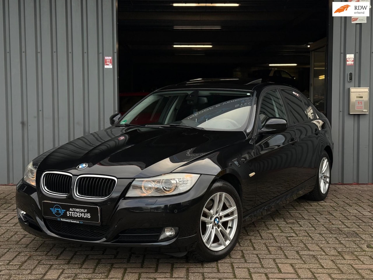 BMW 3-serie - 318i High Executive Navi | Opendak - AutoWereld.nl