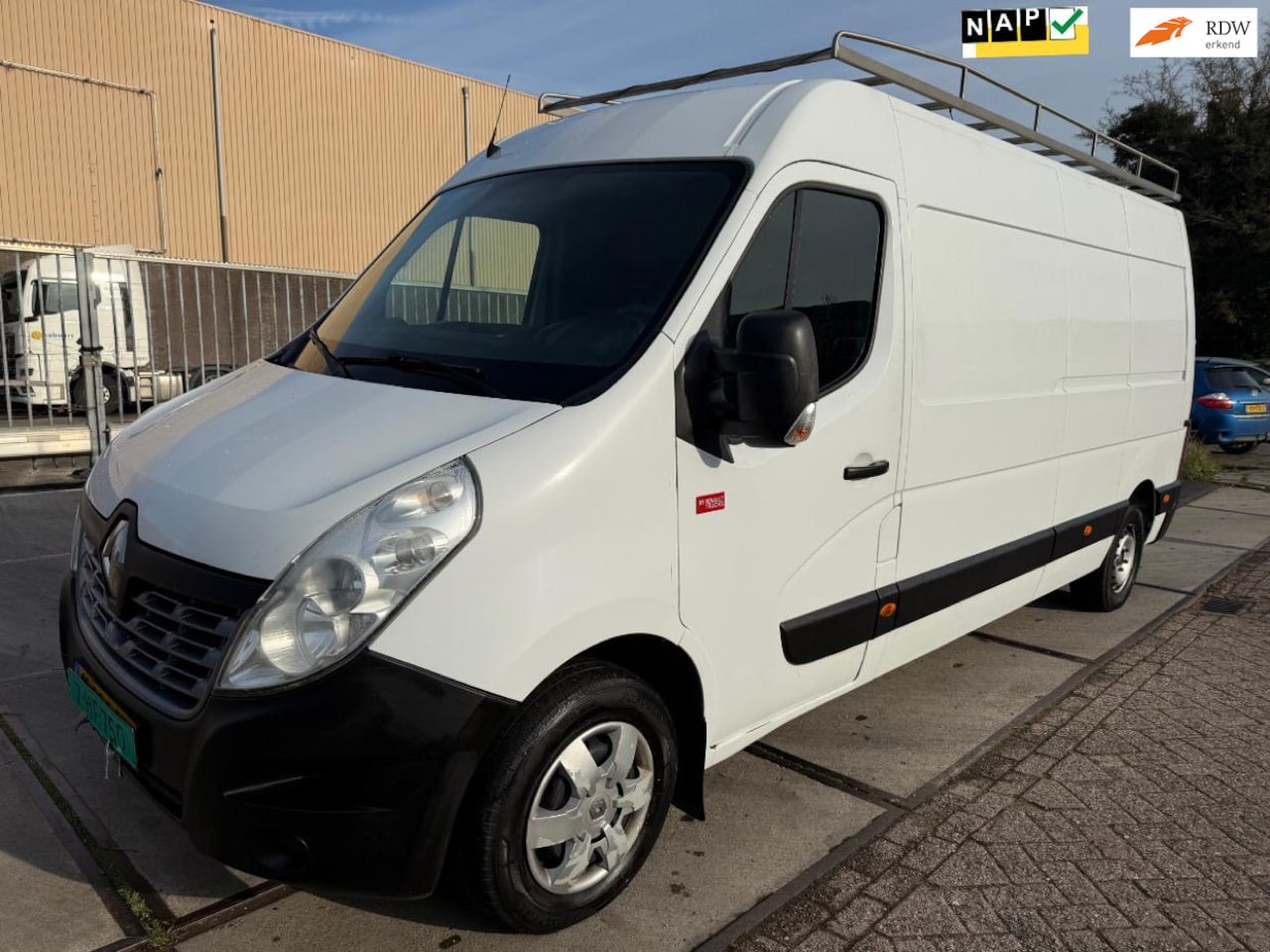 Renault Master - T35 2.3 dCi L3H2 Energy T35 2.3 dCi L3H2 Energy - AutoWereld.nl