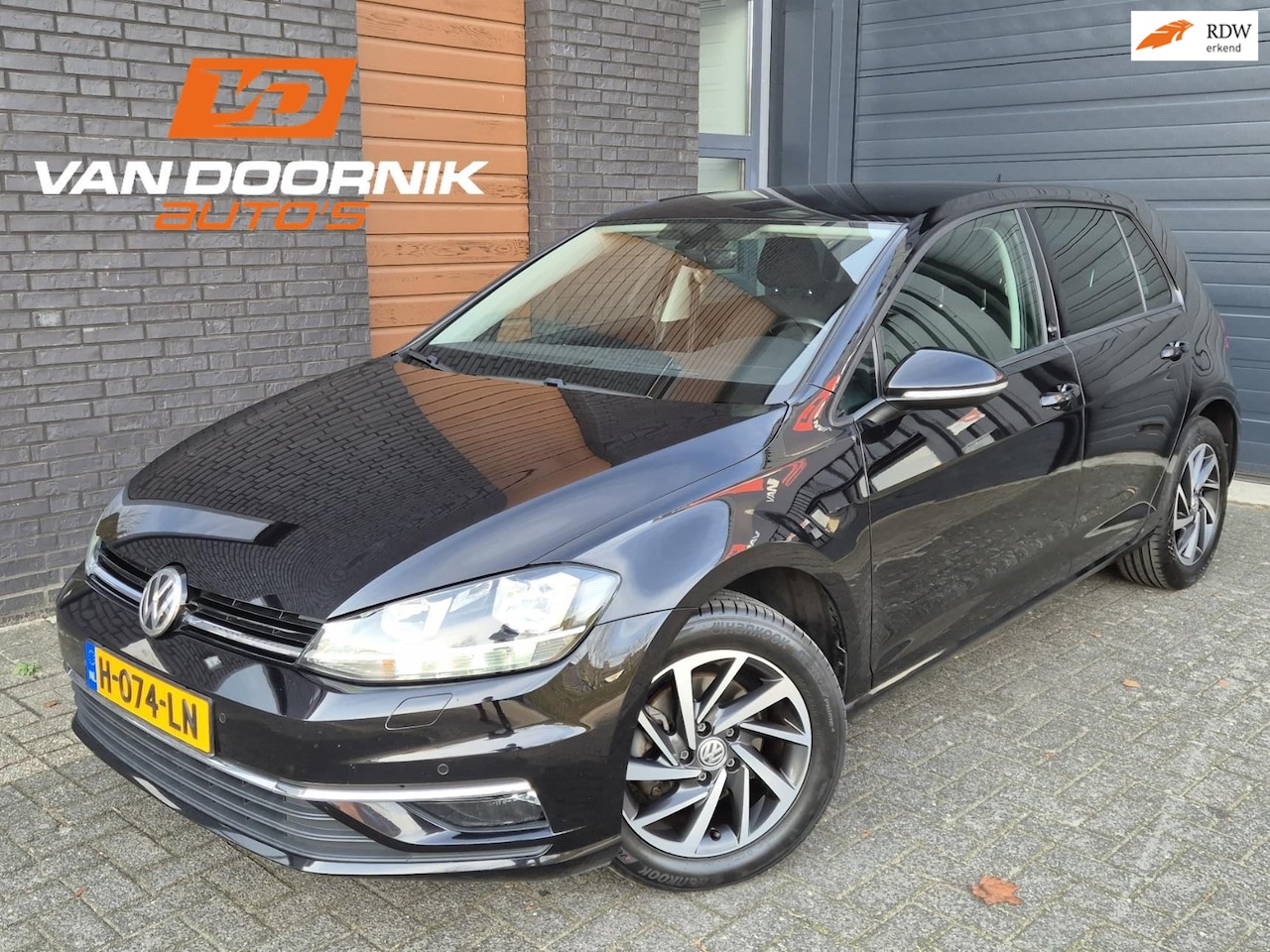 Volkswagen Golf - 1.4 TSI Highline Sound 5-Deurs Apple Carplay/Navigatie/Parkeersensoren - AutoWereld.nl
