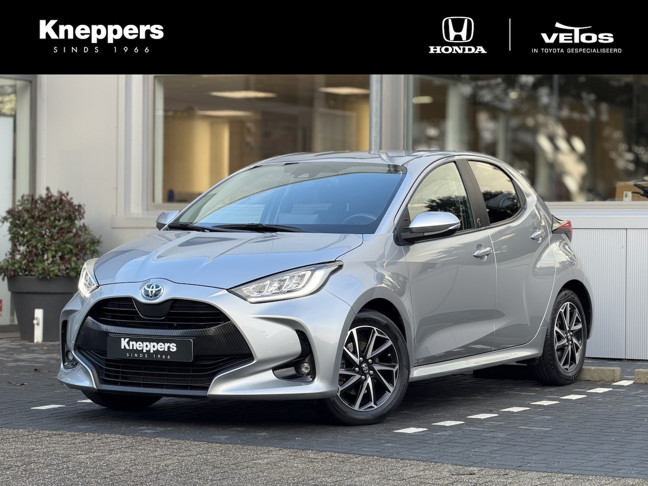 Toyota Yaris - 1.5 Hybrid Dynamic Apple/Android, Camera, Keyless , All-in Rijklaarprijs - AutoWereld.nl