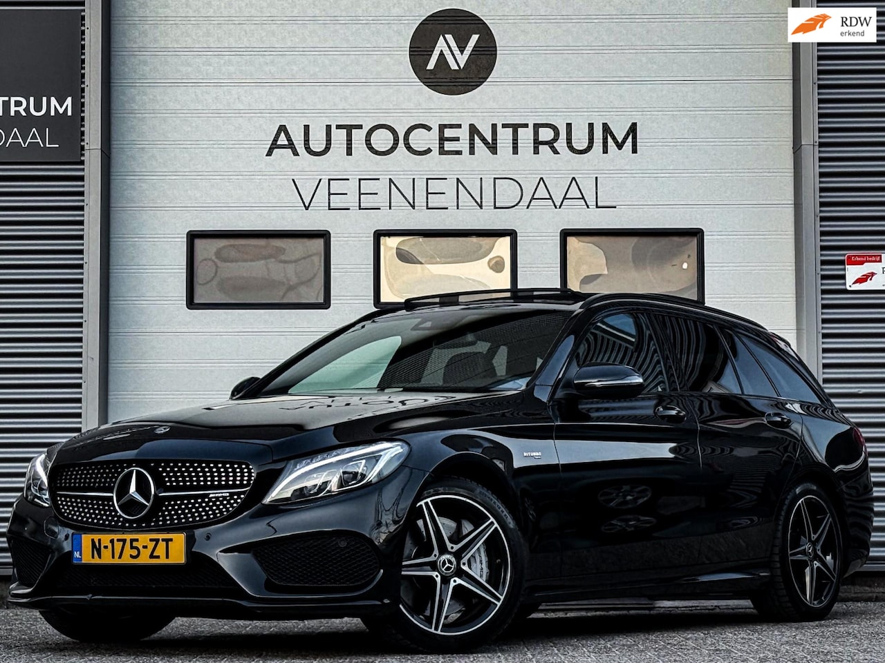 Mercedes-Benz C-klasse Estate - C43 AMG 4MATIC PANO/NIGHT/CAMERA/SPORTUITLAAT - AutoWereld.nl
