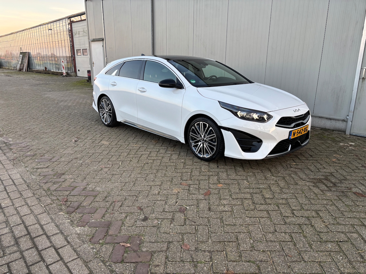 Kia ProCeed - 1.5 T-GDi GT-PlusLine - AutoWereld.nl