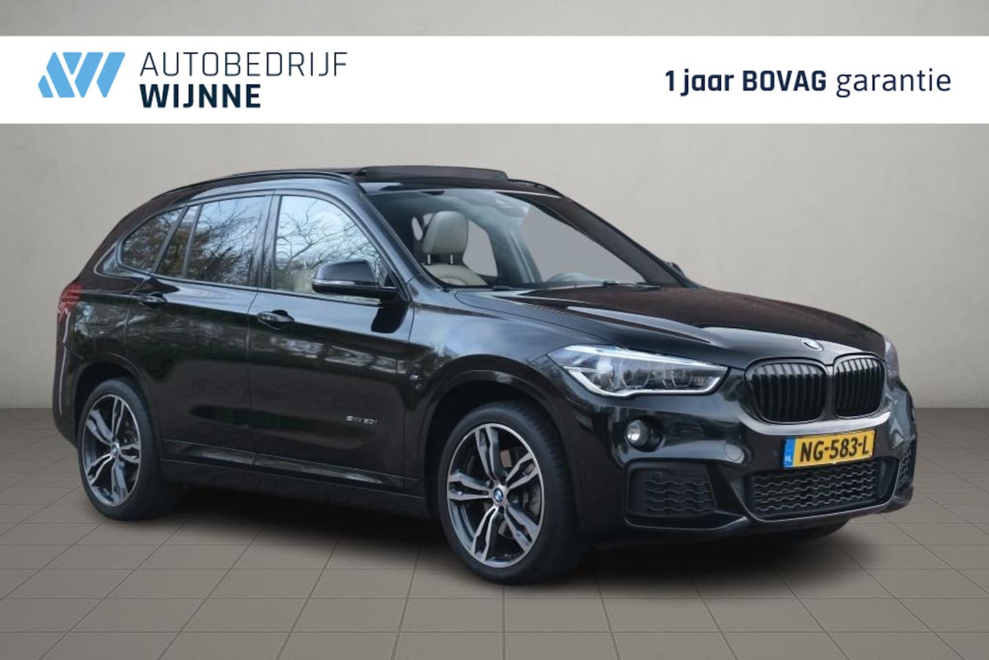 BMW X1 - sDrive20i 192pk Aut. High Executive | M Sport | Navi | Climate | Panoramadak | Head-up Dis - AutoWereld.nl