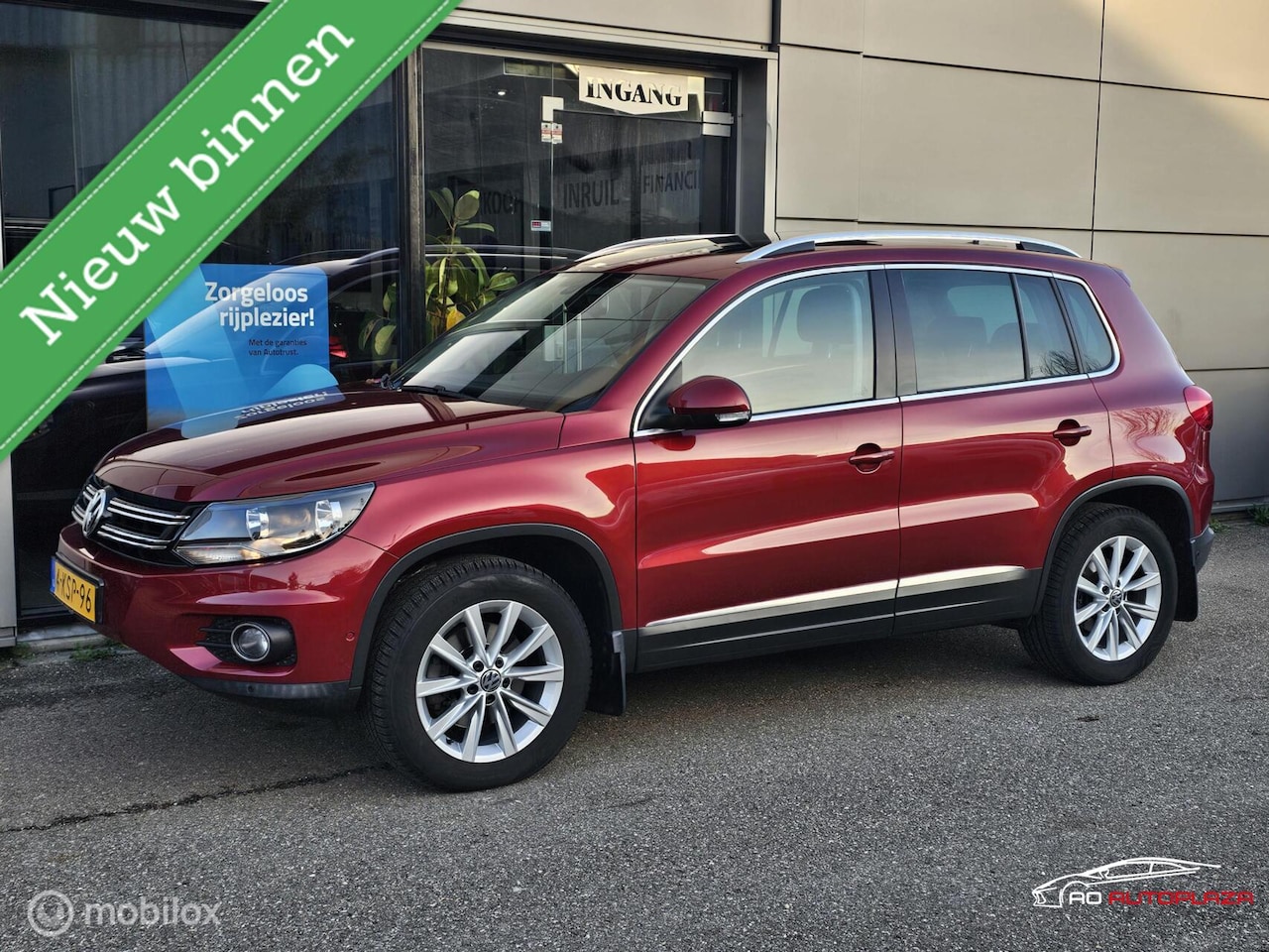 Volkswagen Tiguan - 2.0 TSI Track&Field 4Motion Panorama/Trekhaak - AutoWereld.nl