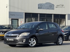 Toyota Auris - 1.8 Full Hybrid Limited TREKHAAK/PARKEERSENSOREN/NL AUTO