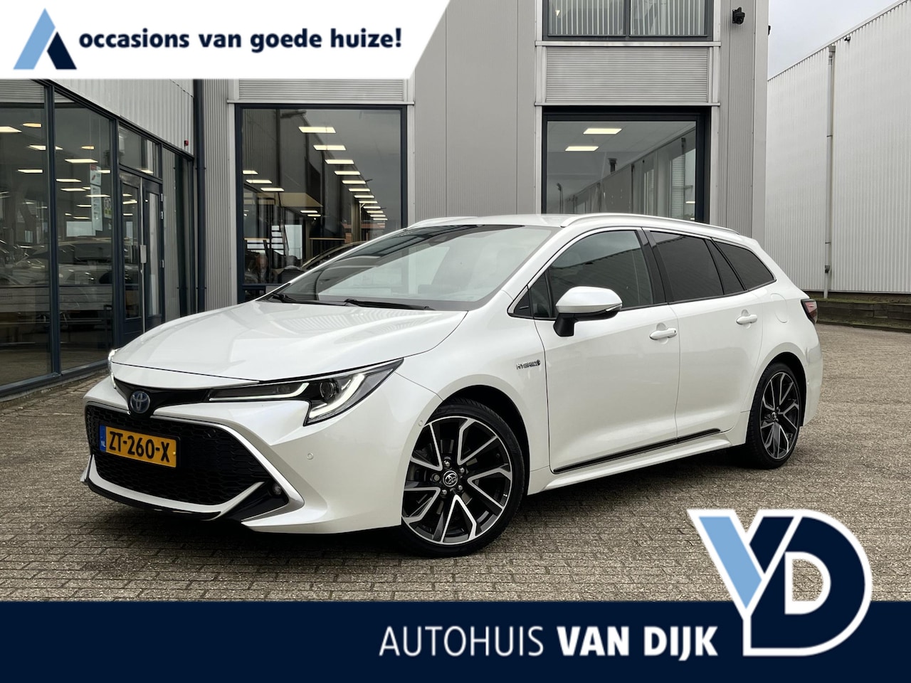 Toyota Corolla Touring Sports - 2.0 Hybrid Business Sport Intro | NL Auto/2e Eig./Voll.Historie/Head-Up/18"/Navi/Clima/Ada - AutoWereld.nl