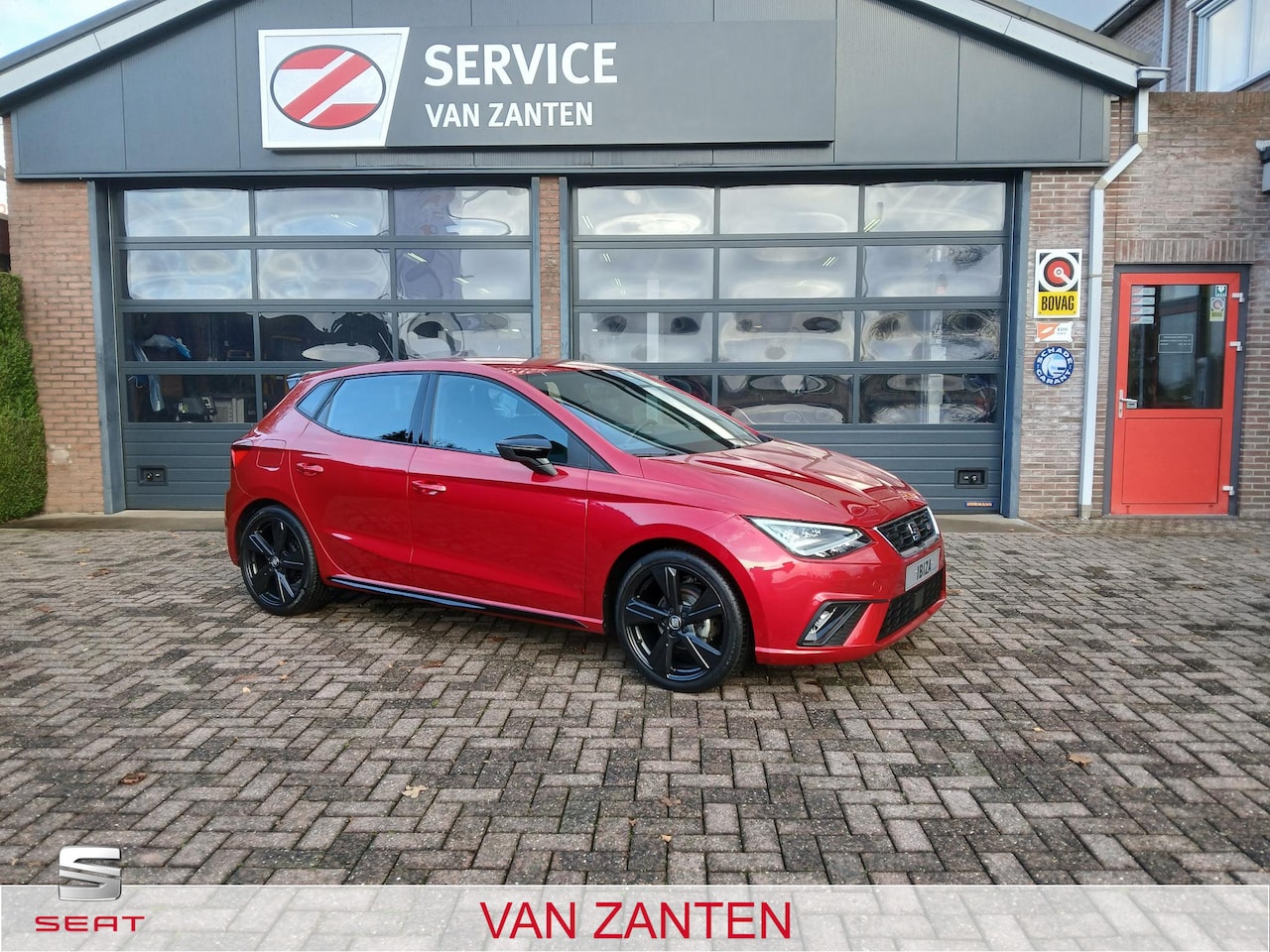 SEAT Ibiza - 1.0 TSI FR Black Edition + alcantara bekleding + 18 inch velgen, etc. - AutoWereld.nl