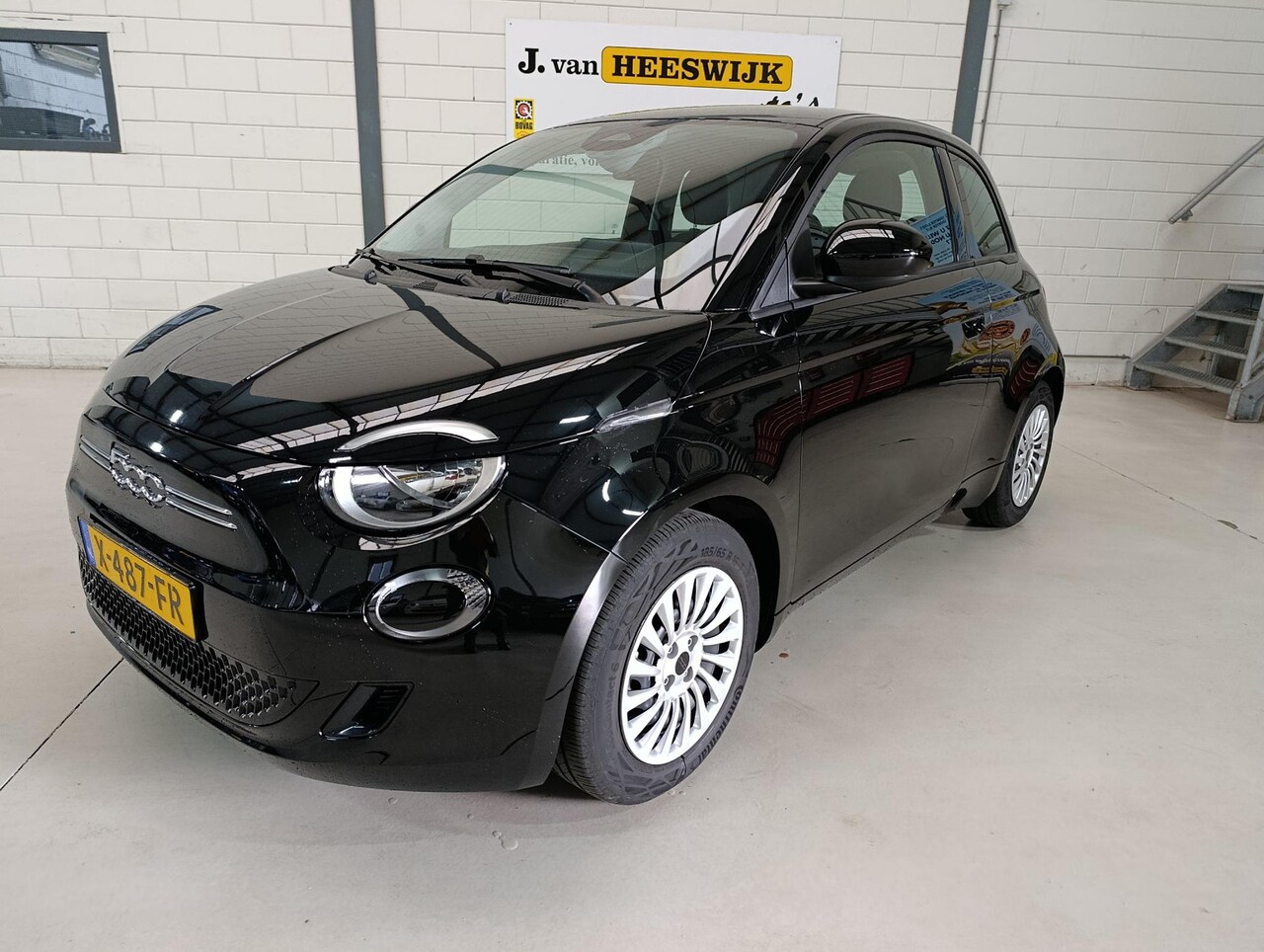 Fiat 500e - Urban 42 kWh Airco | Audio | Carplay | Cruisecontrole - AutoWereld.nl