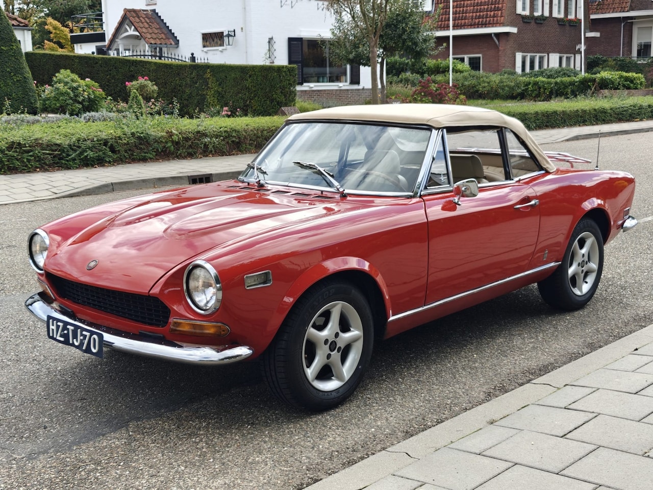 Fiat 124 Spider - 1800 Sport - AutoWereld.nl