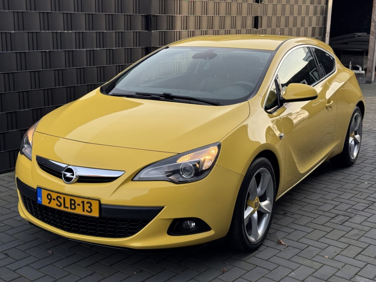 Opel Astra GTC - 1.6 Turbo Sport 1.6 Turbo Sport - AutoWereld.nl