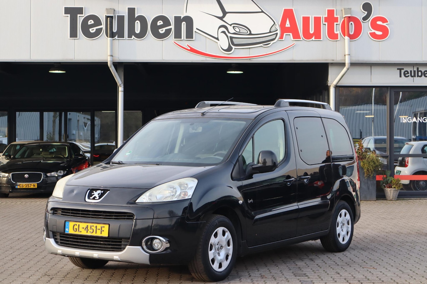 Peugeot Partner Tepee - 1.6 VTi Outdoor Airco, Radio cd speler, Trekhaak, Panoramadak - AutoWereld.nl