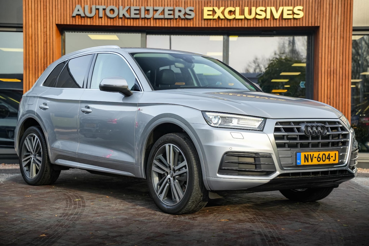 Audi Q5 - 2.0 TFSI quattro Sport Pro Line Navigatie PDC LED Cruise Stoelverw. - AutoWereld.nl