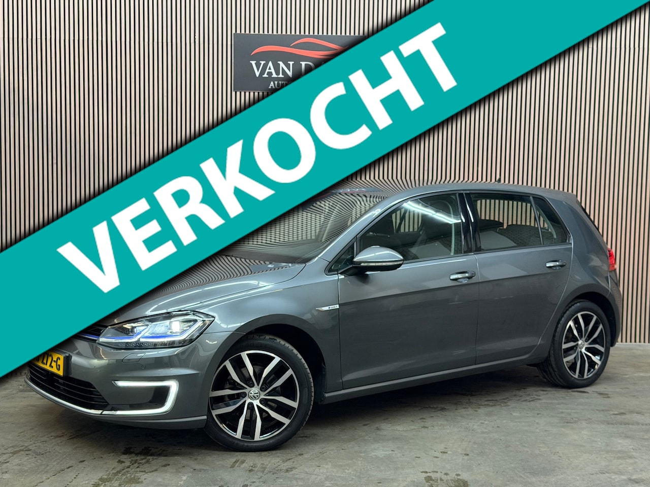 Volkswagen e-Golf - 2018 NAP SOH: 89% LED CRUISE CAMERA NAVI KEYLESS VIRTUAL - AutoWereld.nl