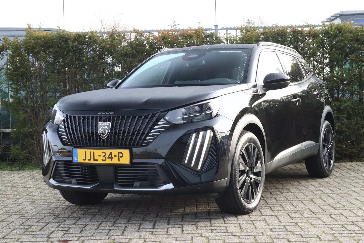 Peugeot 2008 - 1.2 Hybrid 145 GT | ACTIE!! | Schuifdak | Adapt. Cruise | 360 Camera | Navi | Carplay | Ke - AutoWereld.nl