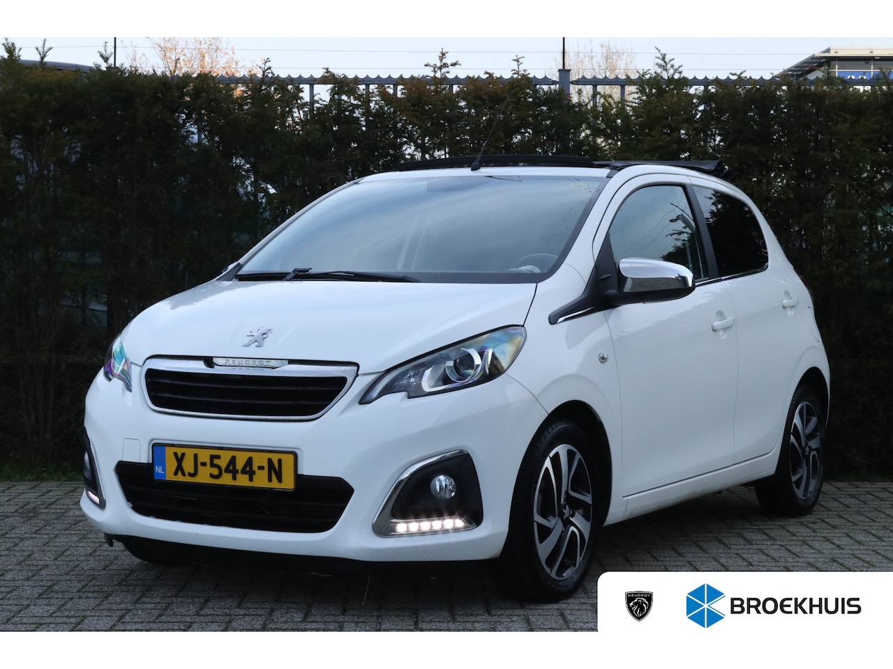 Peugeot 108 - 1.0 e-VTi Allure TOP! | Navigatie | Elektr. vouwdak | Camera | Carplay | Getint glas | 15 - AutoWereld.nl