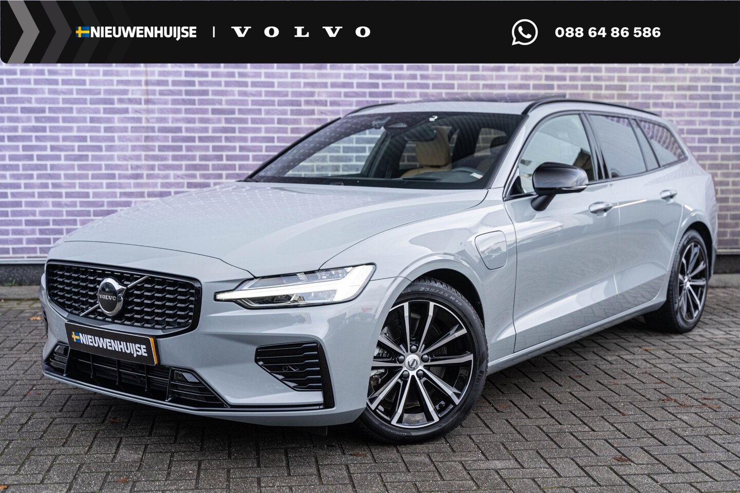Volvo V60 - 2.0 T8 Plug-in hybrid AWD Plus Dark | Google | Long Range | Stoelventilatie | Schuif-/Kant - AutoWereld.nl