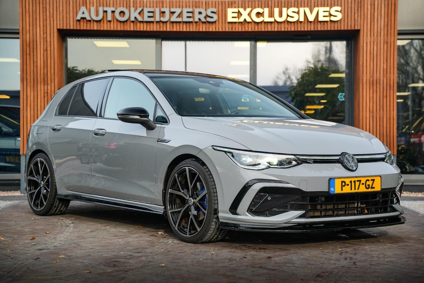 Volkswagen Golf - 1.5 eTSI R-Line Business Panodak IQ Light Camera DAB+ ACC Navigatie Stoel-stuurverw. LPG A - AutoWereld.nl