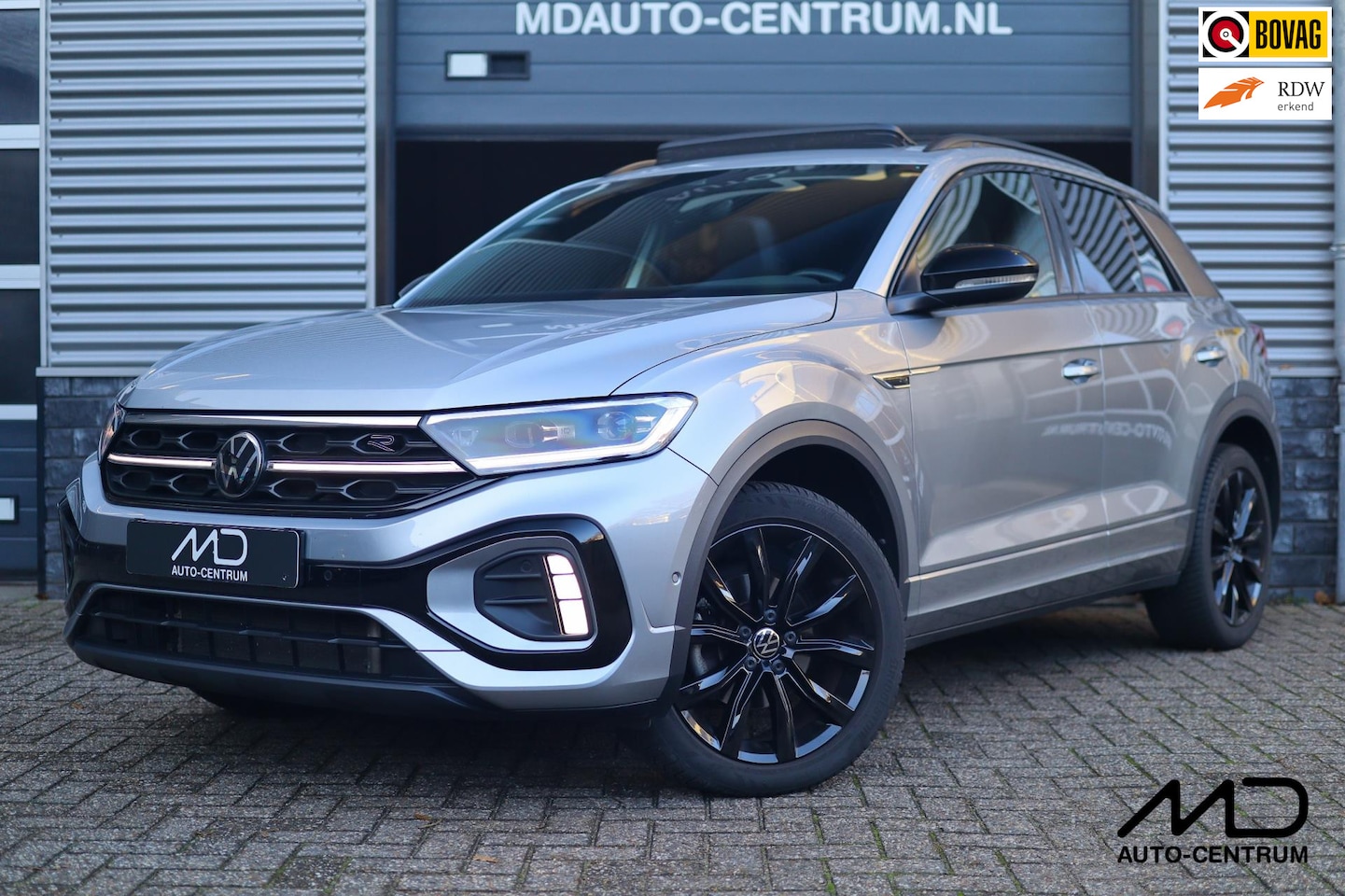 Volkswagen T-Roc - 1.5 TSI 3x R-Line| Pano| I.Q.| Camera| Keyless - AutoWereld.nl