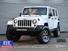 Jeep Wrangler Unlimited - 3.6 X | Muds | Treeplanken elec | EU Auto | Benzine | LED | Automaat