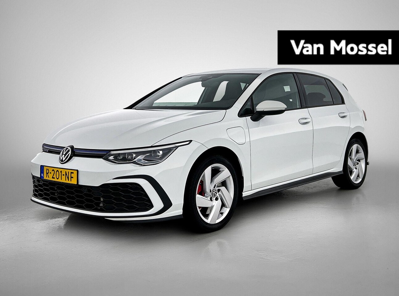 Volkswagen Golf - 1.4 eHybrid GTE | 245 PK | SoH 94% | Automaat | Stoel en Stuurverwarming | Digital Cockpit - AutoWereld.nl