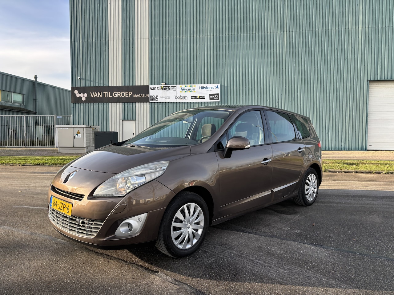 Renault Grand Scénic - 1.4i TCe Sélection Business Sport 6-Bak 130 PK. Goed onderhouden en als nieuw rijdende aut - AutoWereld.nl