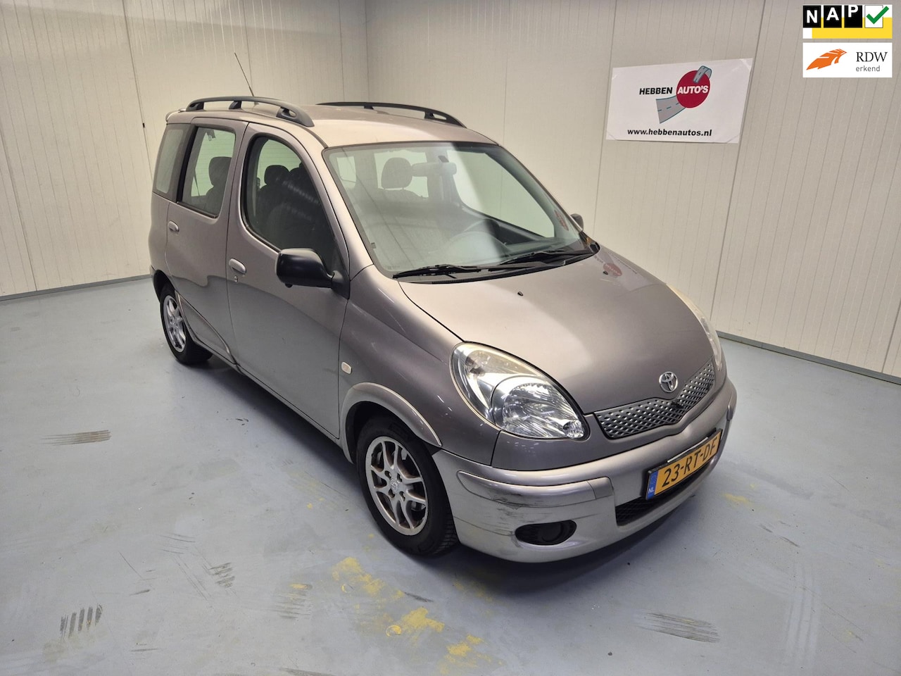 Toyota Yaris Verso - 1.3 VVT-i Sol Automaat Navi Camera Alu Trekhaak - AutoWereld.nl